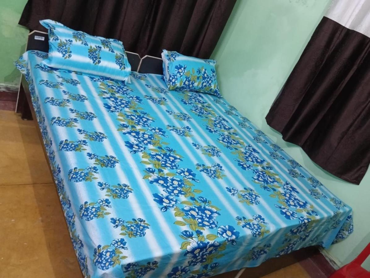 Anand Lok 3*