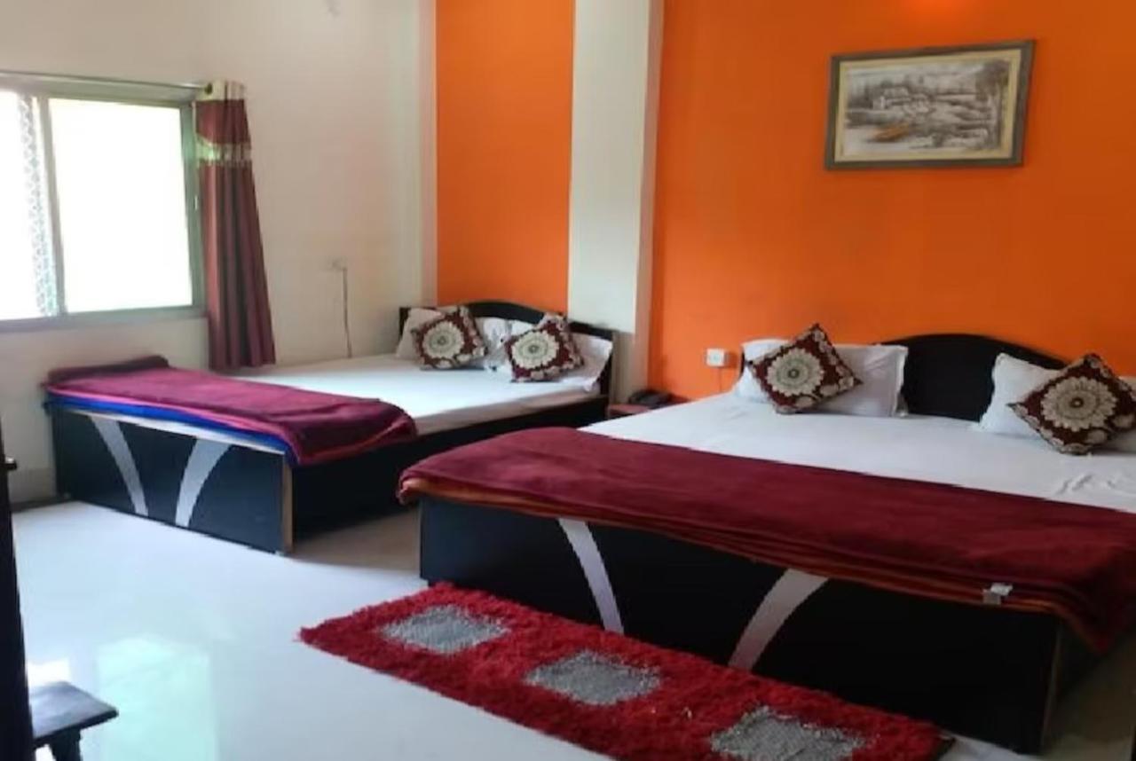 Goroomgo New Ashiyana Palace Hotel