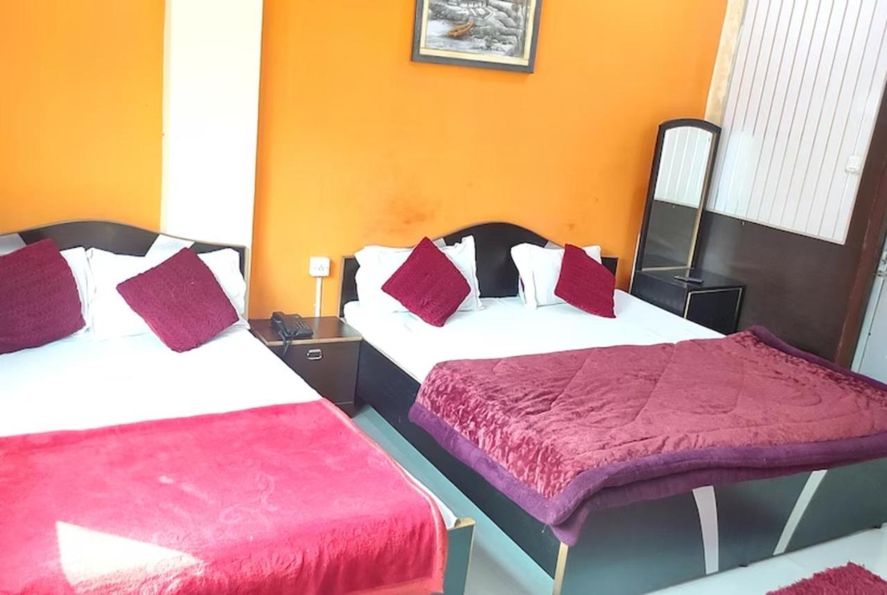 Goroomgo New Ashiyana Palace Varanasi