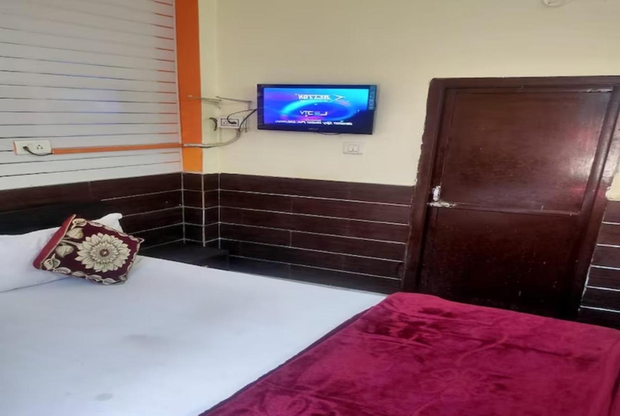 Goroomgo New Ashiyana Palace 3*