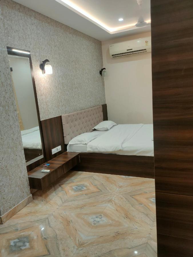 H.h.g Palace Hotel Varanasi
