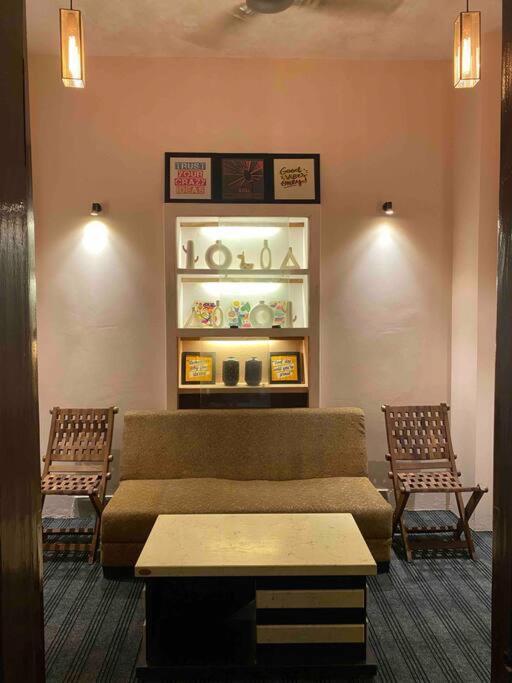 Cheerful 4bedrooms Row House Varanasi