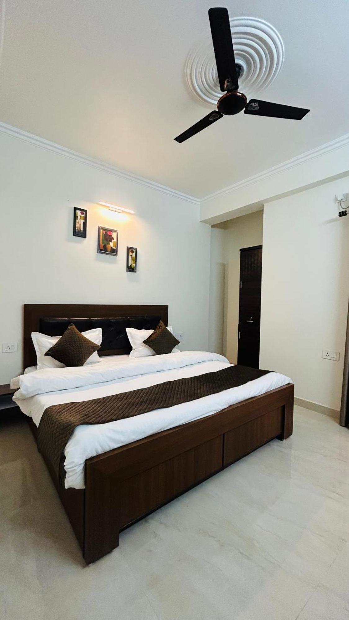 Bk Apartment Varanasi