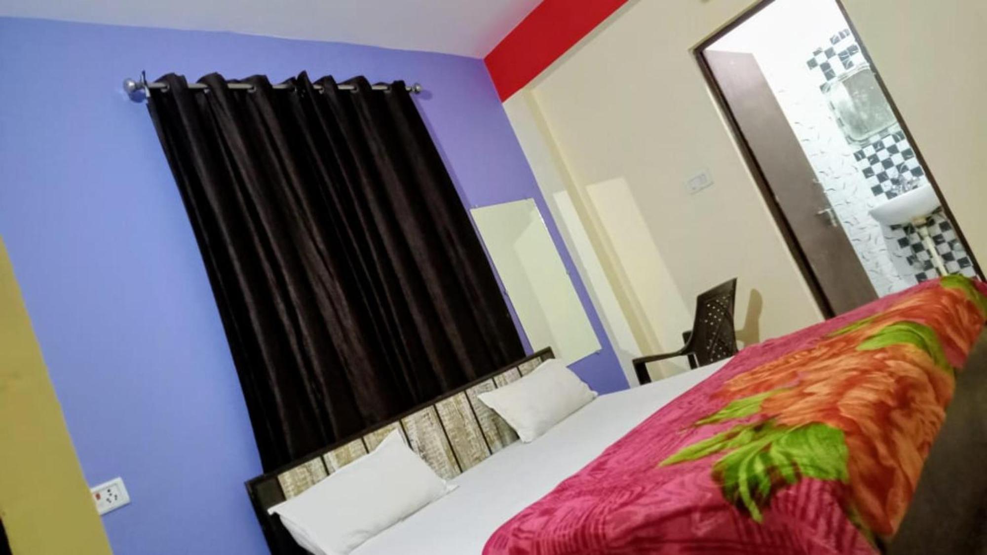 Hotel Goroomgo The Shivay 3*