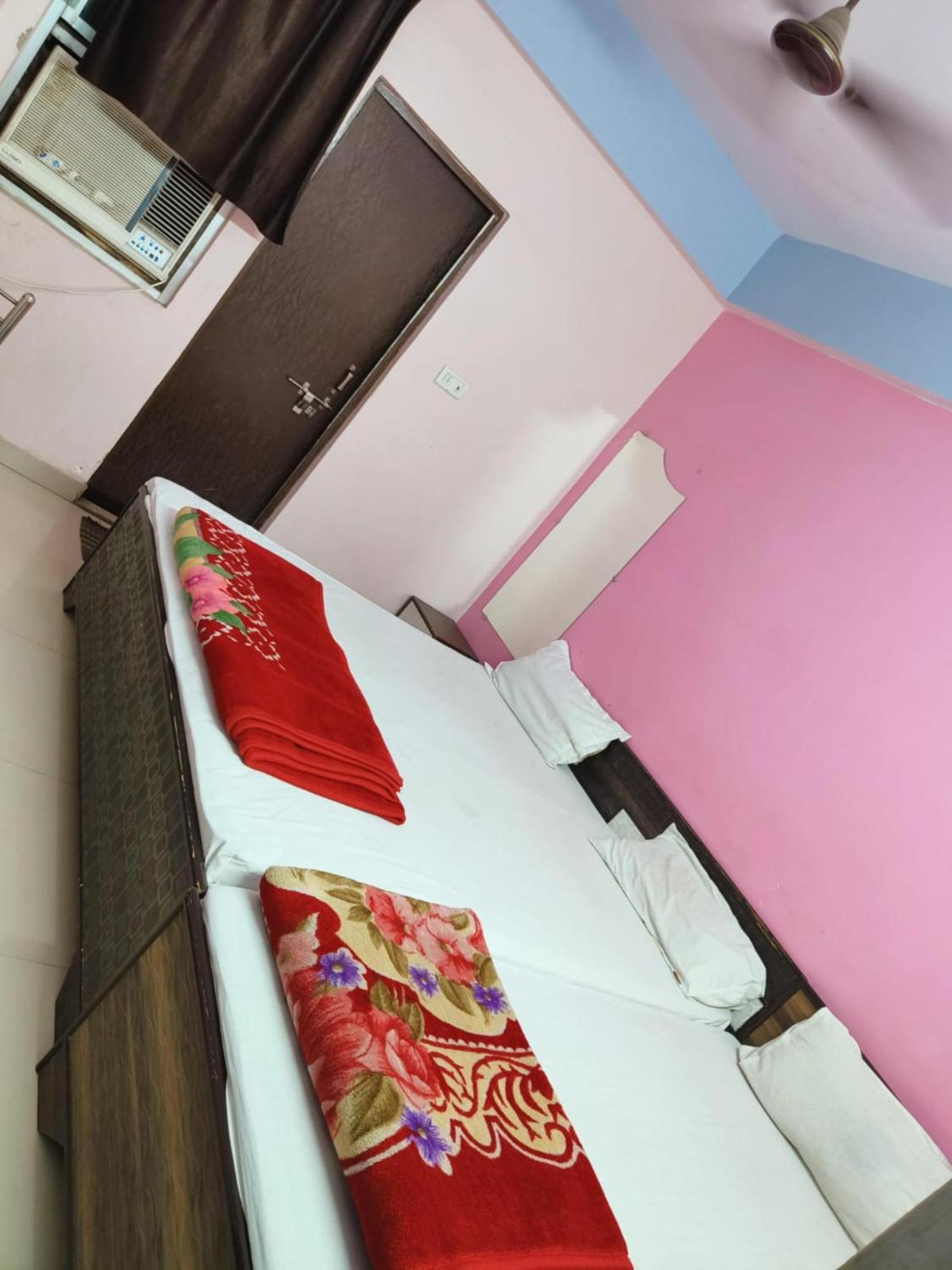 Goroomgo The Shivay Hotel Varanasi