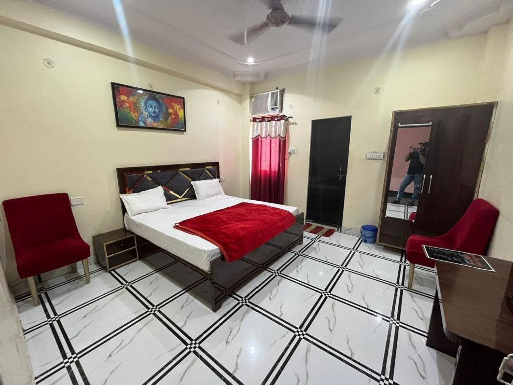 Hotel Tara *