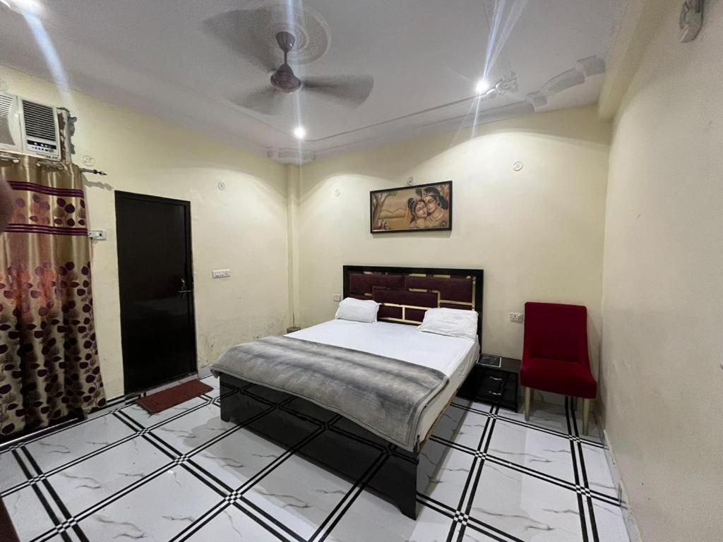 Tara Hotel *