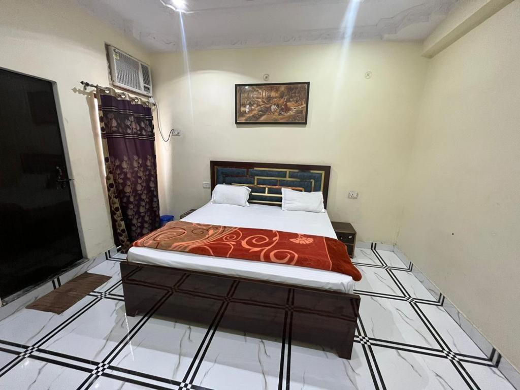 Tara Hotel