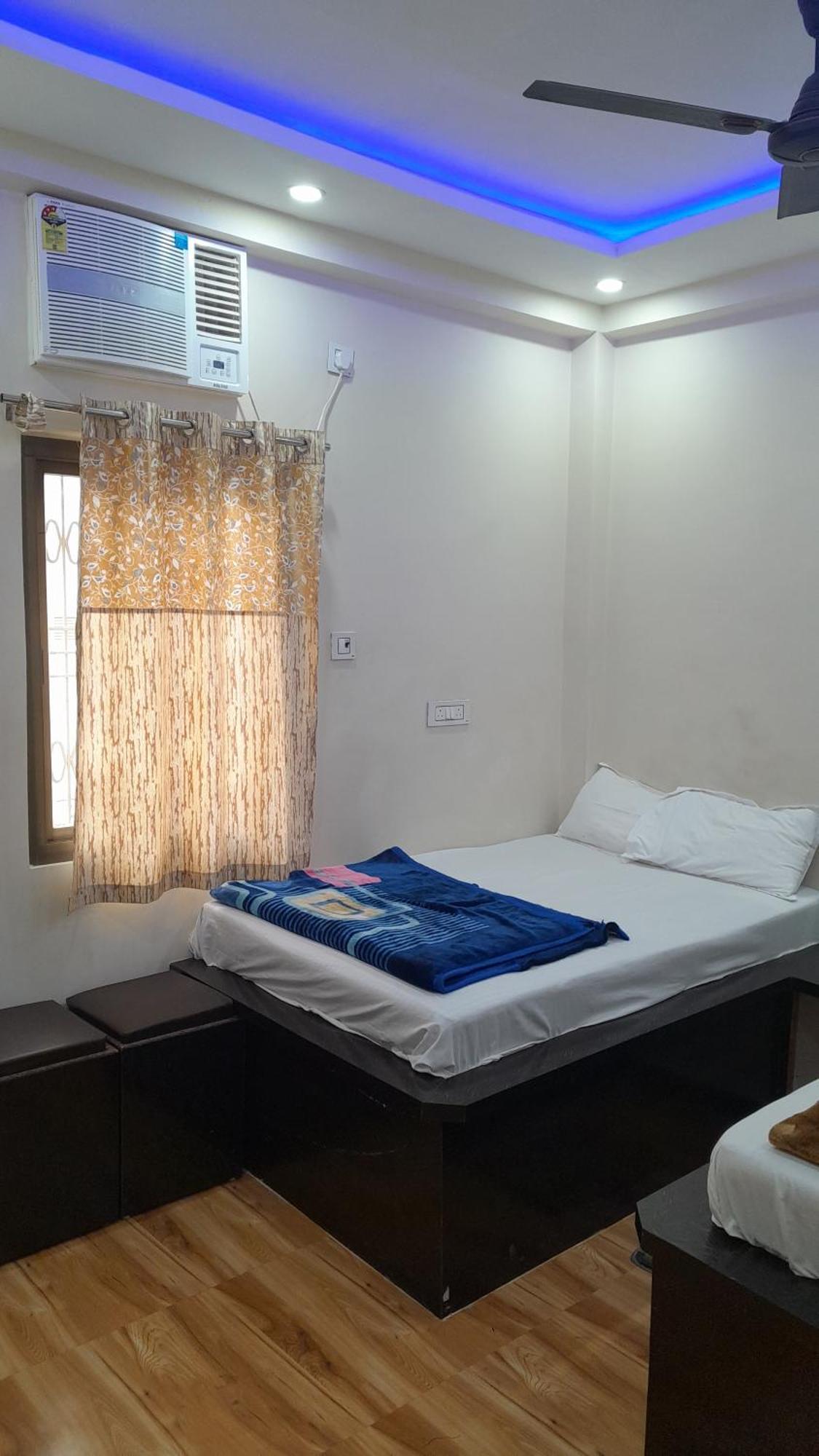 Amar Paying Guest house *