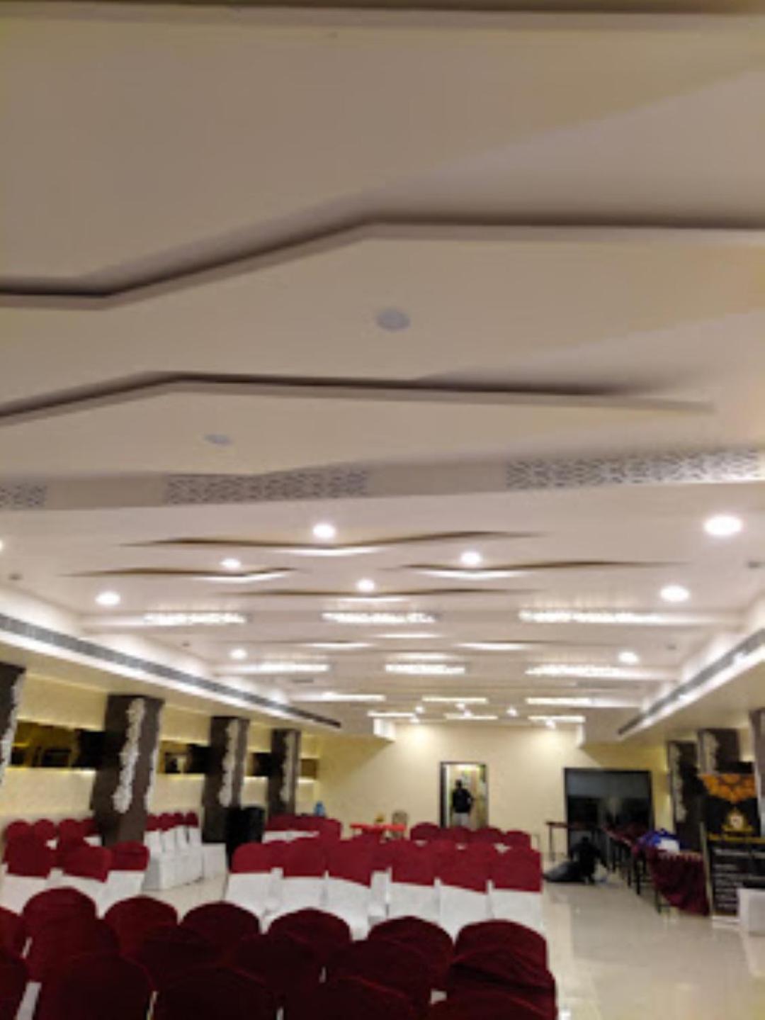 Hotel Radiance Courtyard,varanasi 3*