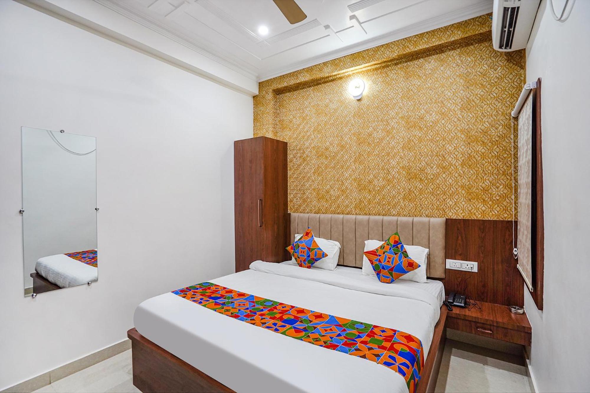 Hotel Fabhotel Siddhant 3*