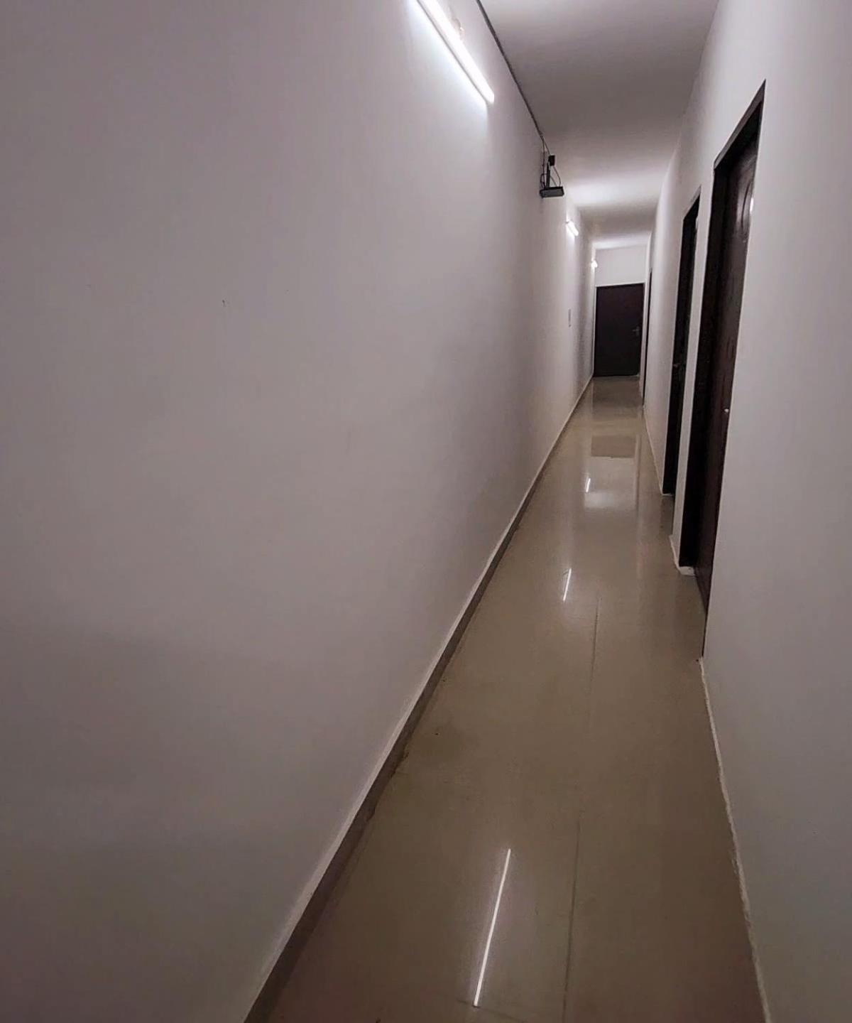 The Kashi Palace ,varanasi ! Fully-air-conditioned At Prime Location With Parking Availability, Near Kashi Vishwanath Temple, And Ganga Ghat Guest house Varanasi