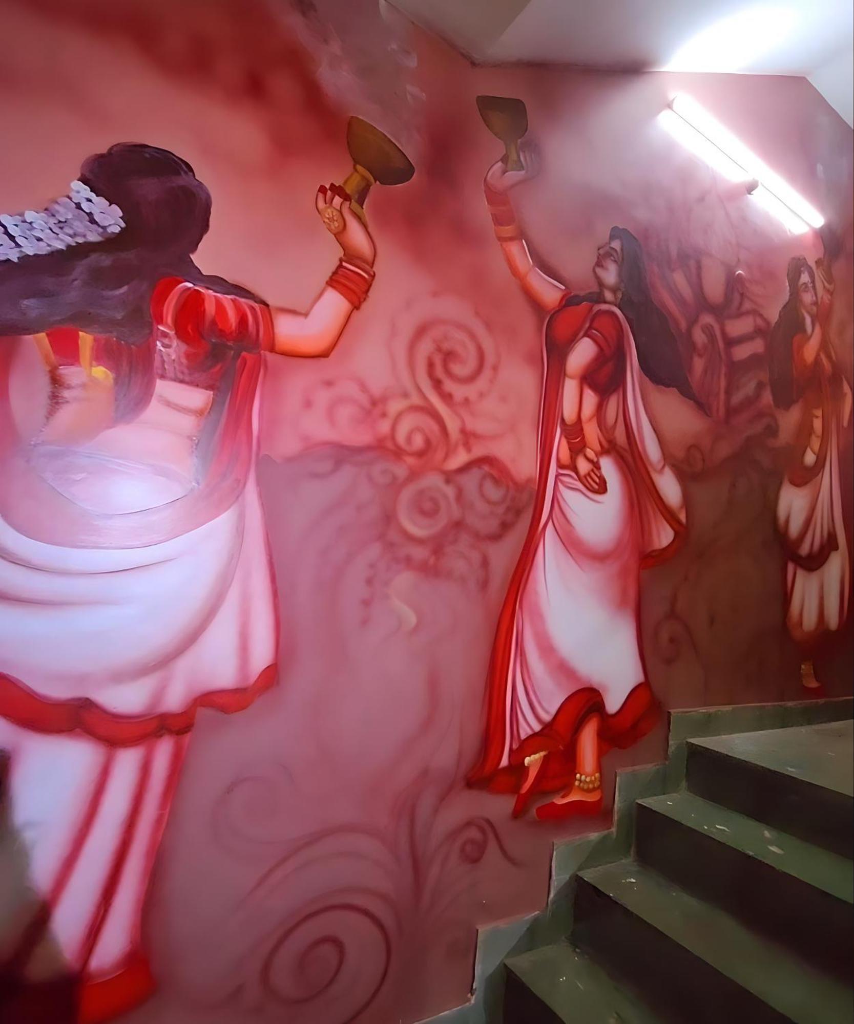 The Kashi Palace ,varanasi ! Fully-air-conditioned At Prime Location With Parking Availability, Near Kashi Vishwanath Temple, And Ganga Ghat Guest house