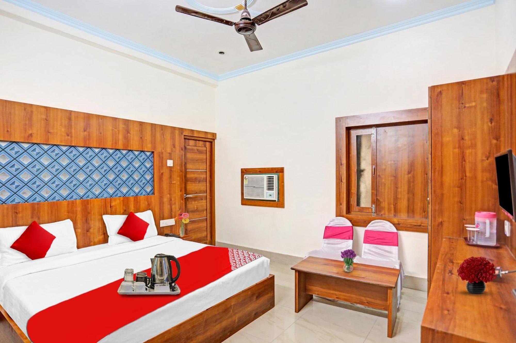 Oyo Flagship 89841 Buddha International 3*