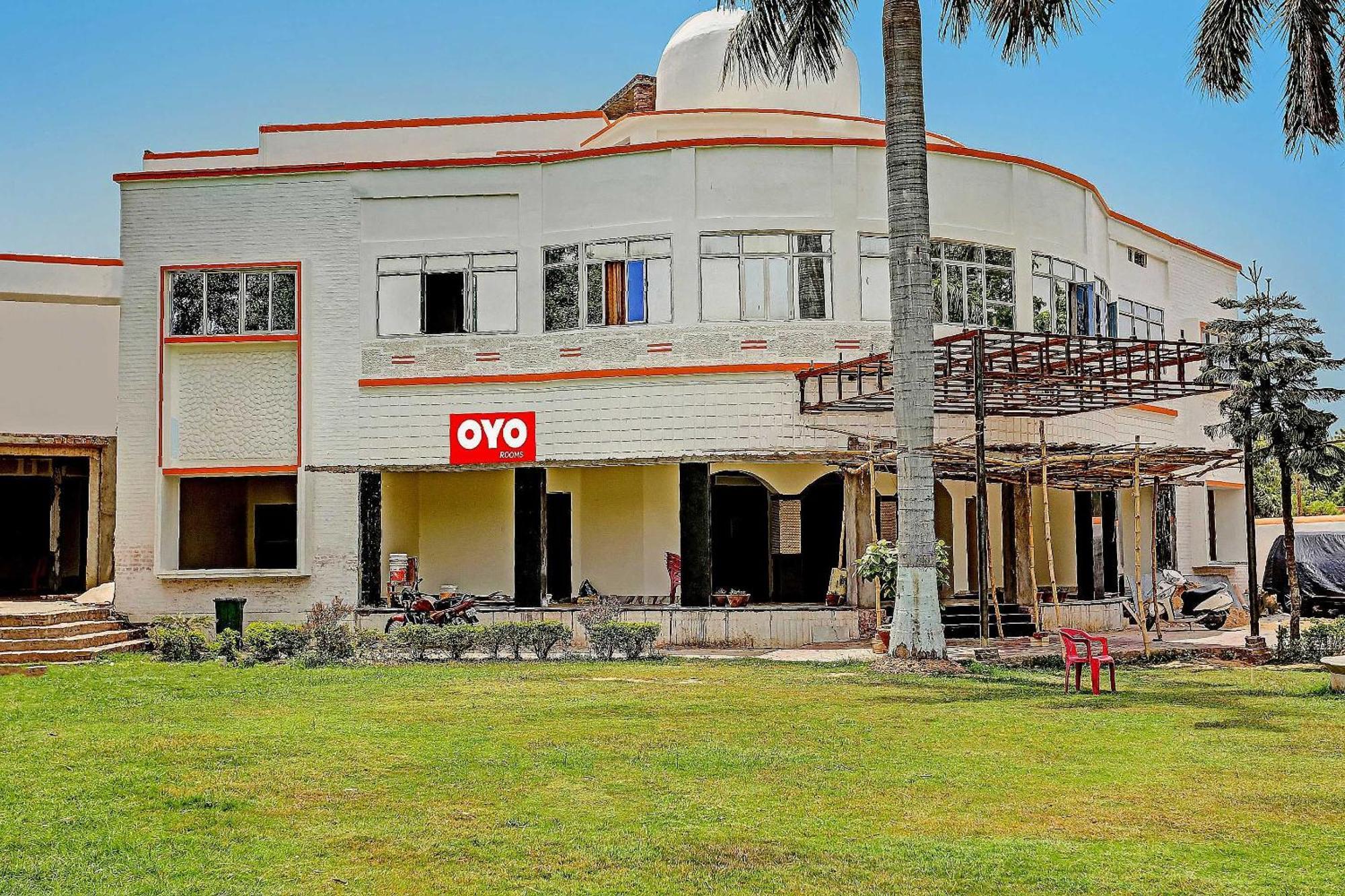 Hotel Oyo Flagship 89841 Buddha International 3*