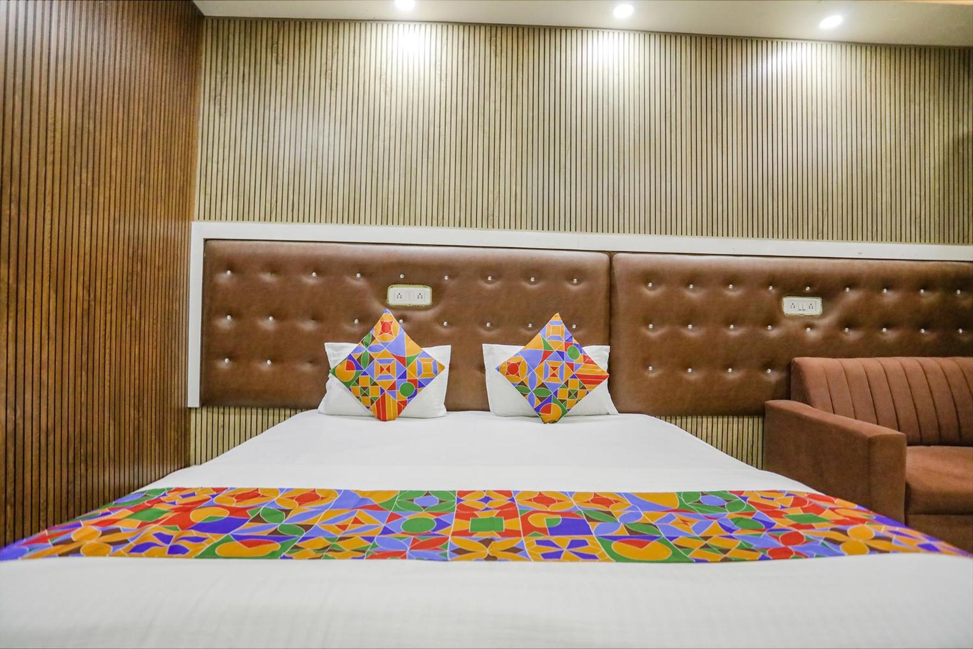 Fabhotel Prime Siddhant Palace Hotel
