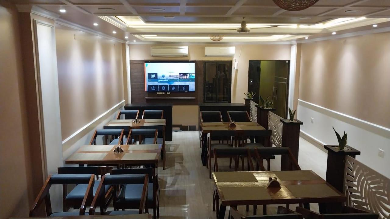 Prabhat Hotel Varanasi
