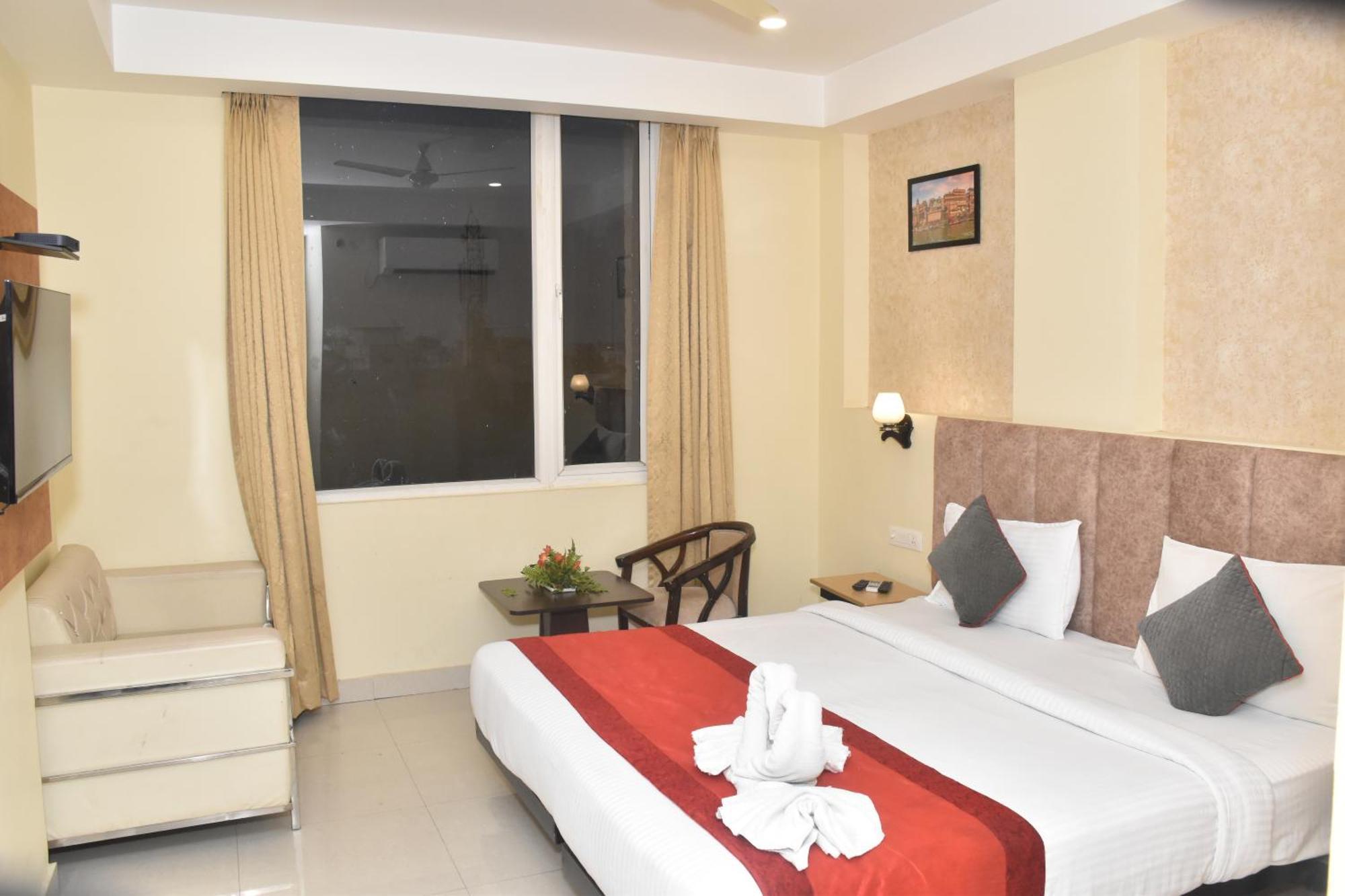 Yatharth Hotel Varanasi