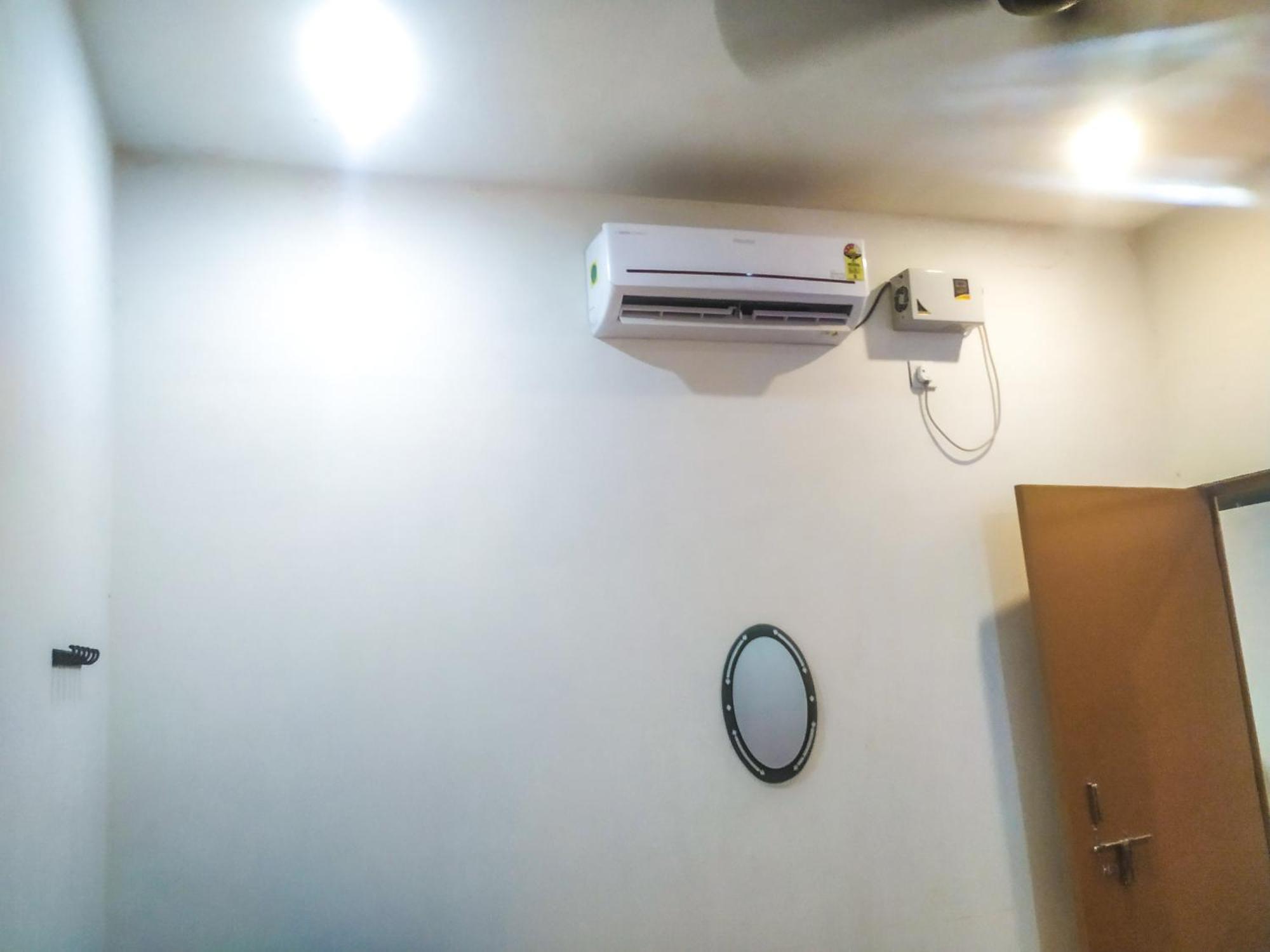 Shree Om Palace Guest house