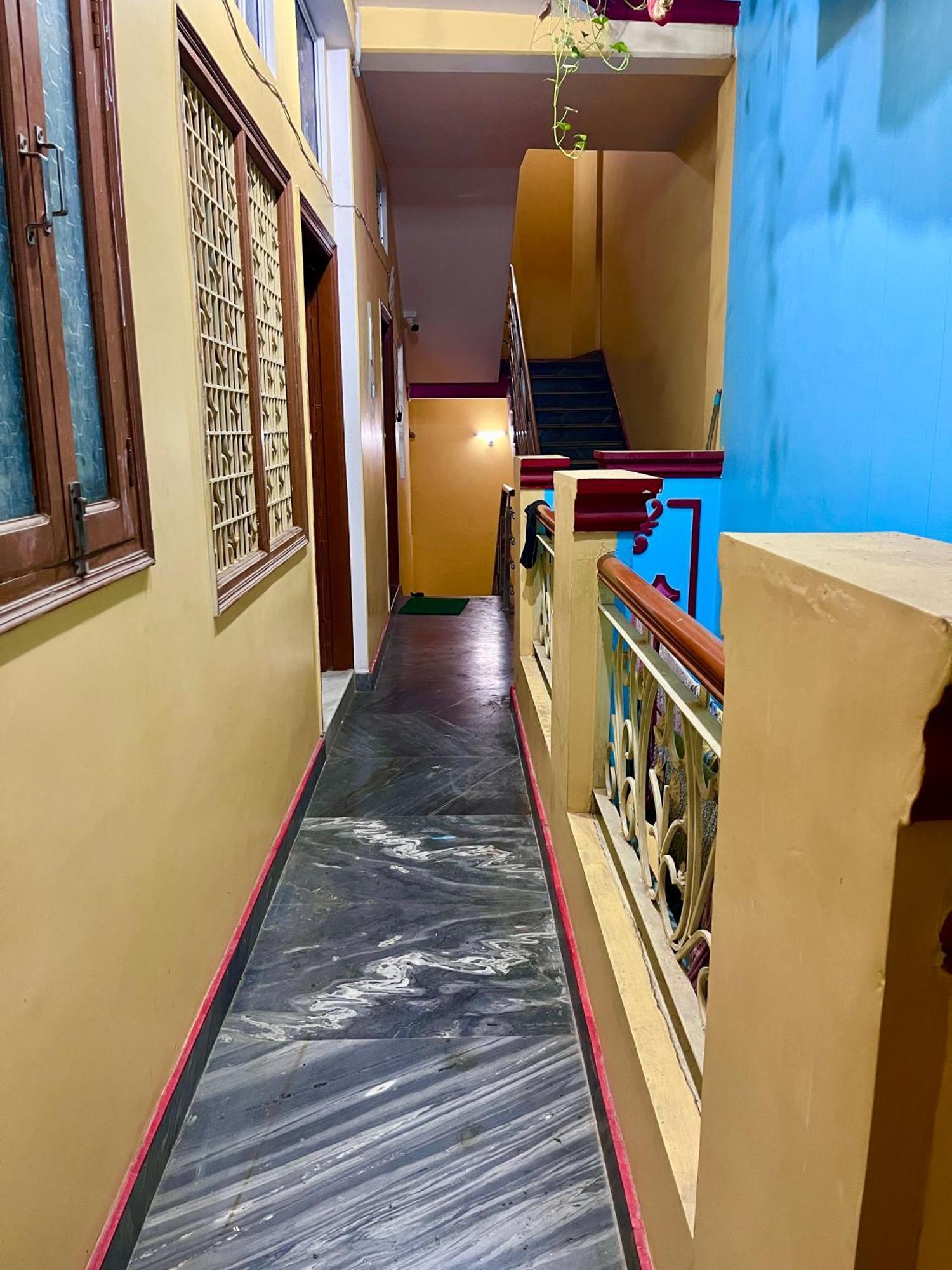 Trilok Residency - Dashashwamedh Guest house Varanasi