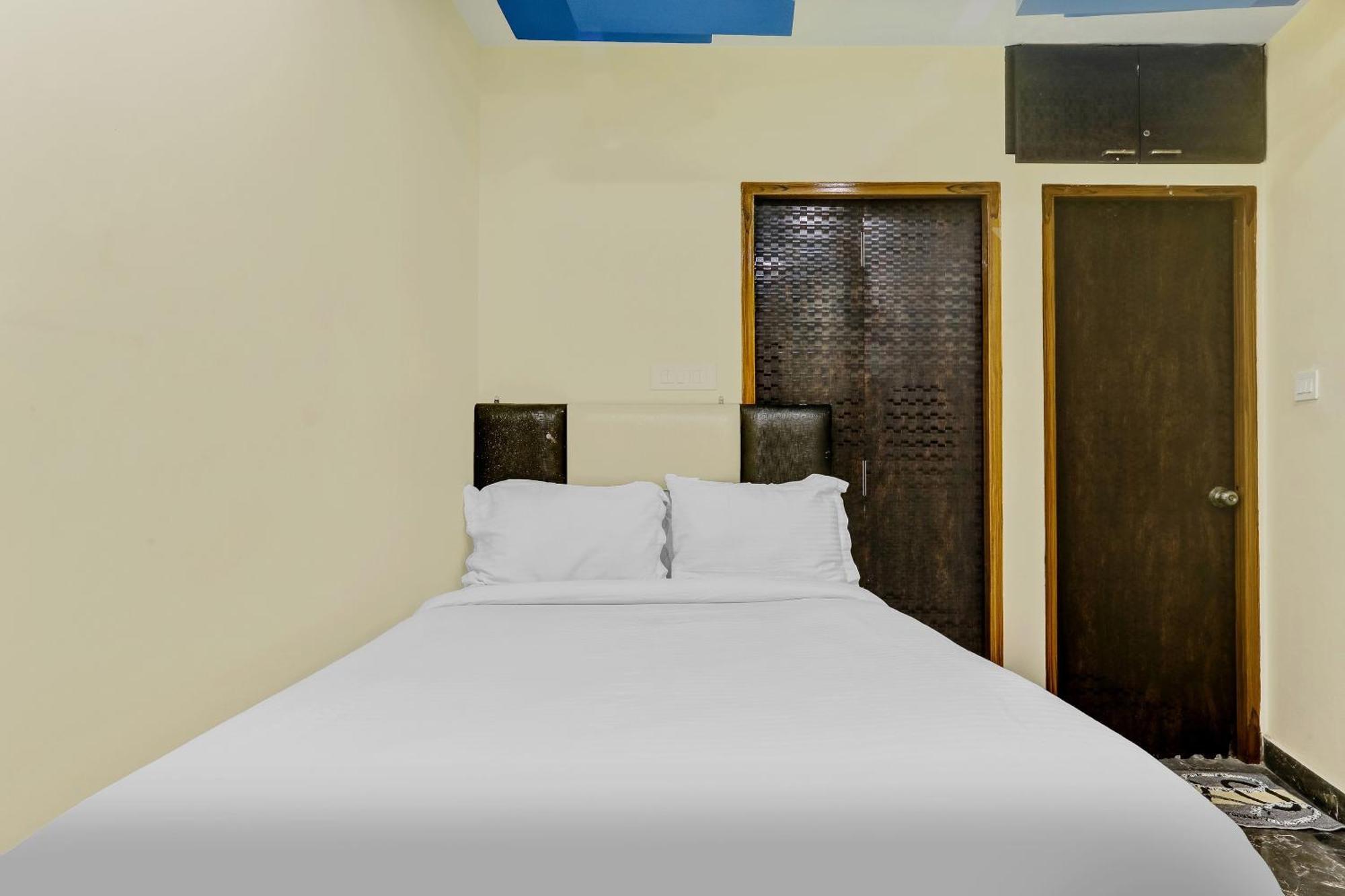 Guest house Prakash Landmark *