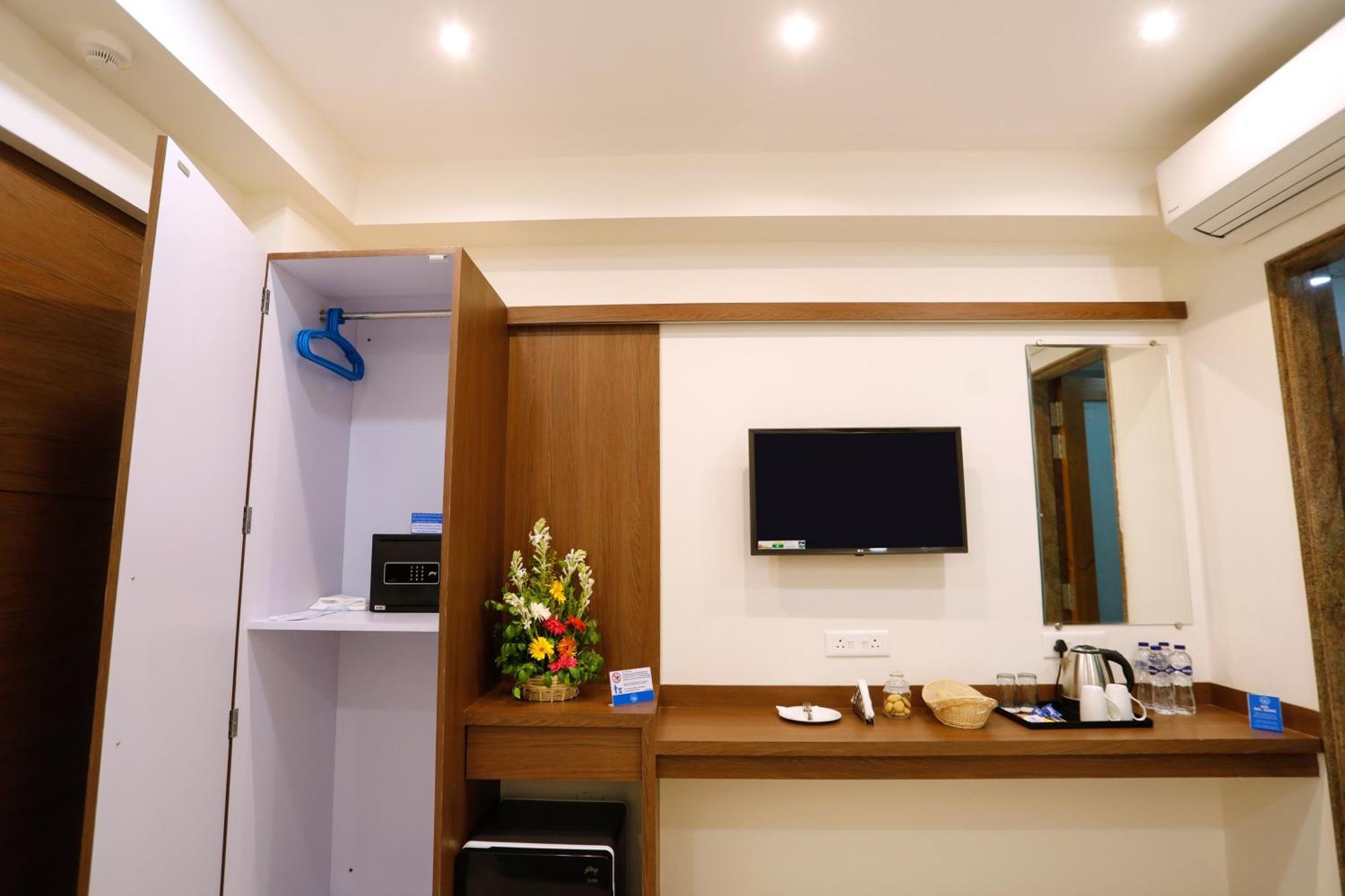 Hotel Dolphin International 3*