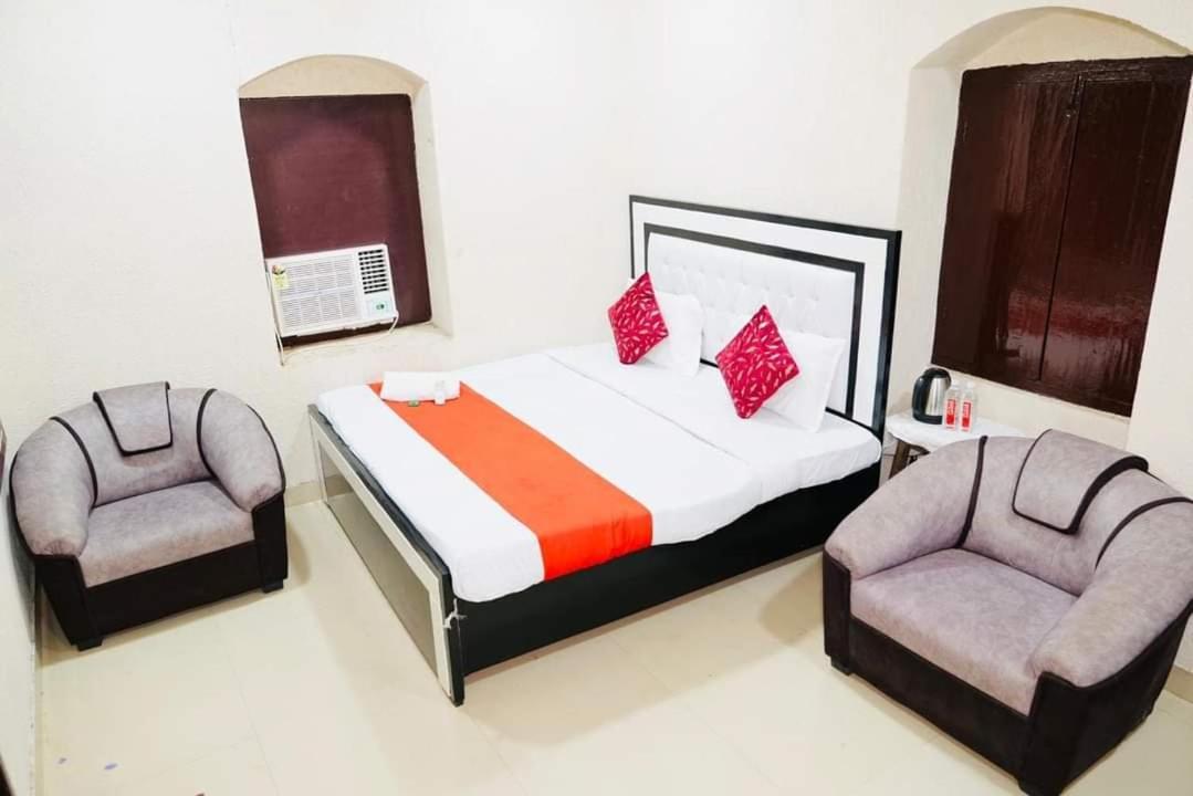 Kashi Nivash Homestay *