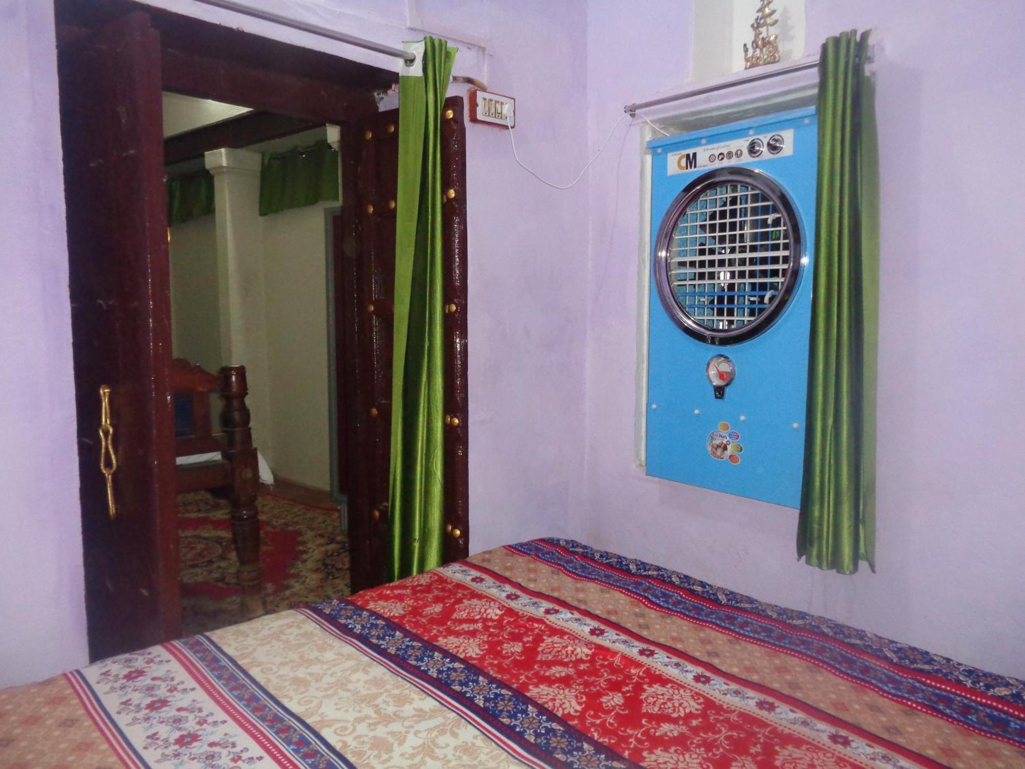 Guest house Feel Aesthetic Kashi *