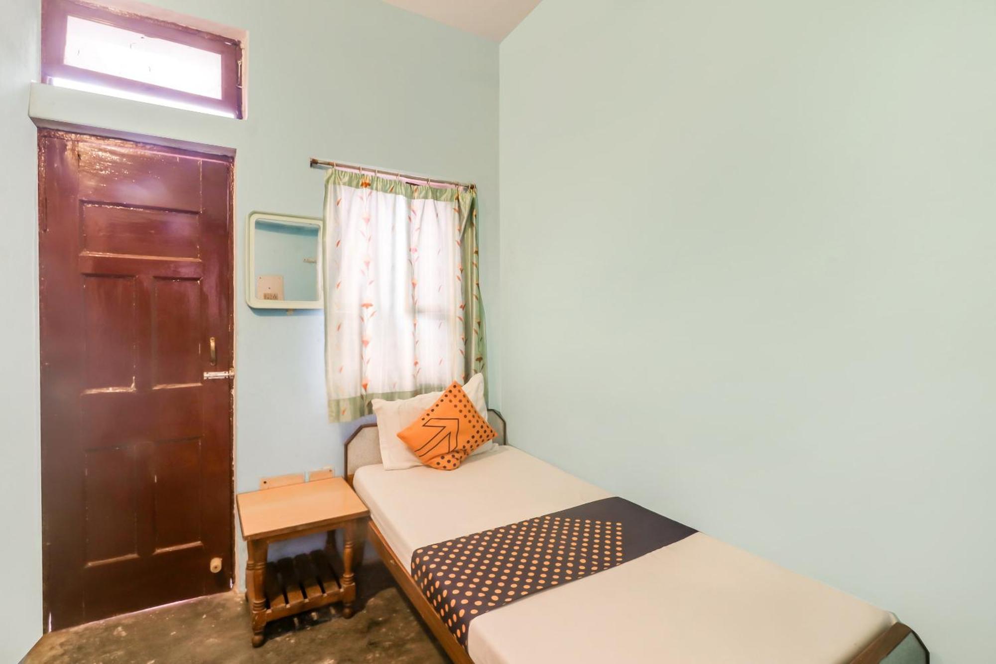 Spot On Mishra Hotel Varanasi