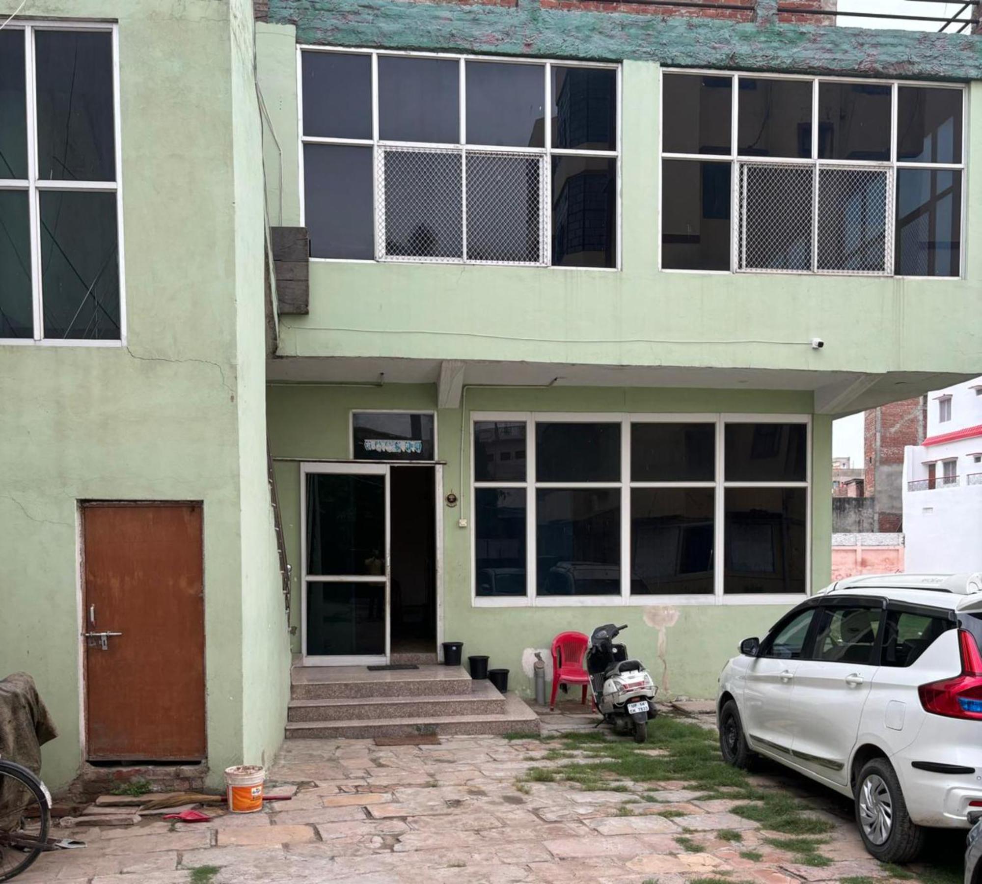 Homestay Goroomgo Paradise - Parking & Restaurant Available - Perfect Location And Comfortable