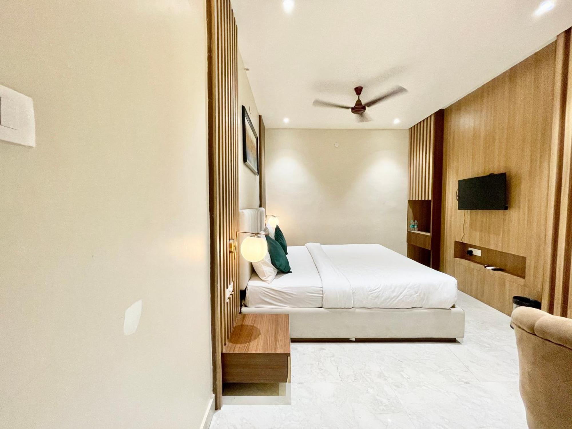 Vedangam ! - Foreigner's Choice ! Fully Air-conditioned With Parking Availability, Near Kashi Vishwanath Temple, And Ganga Ghat 2 4* Varanasi