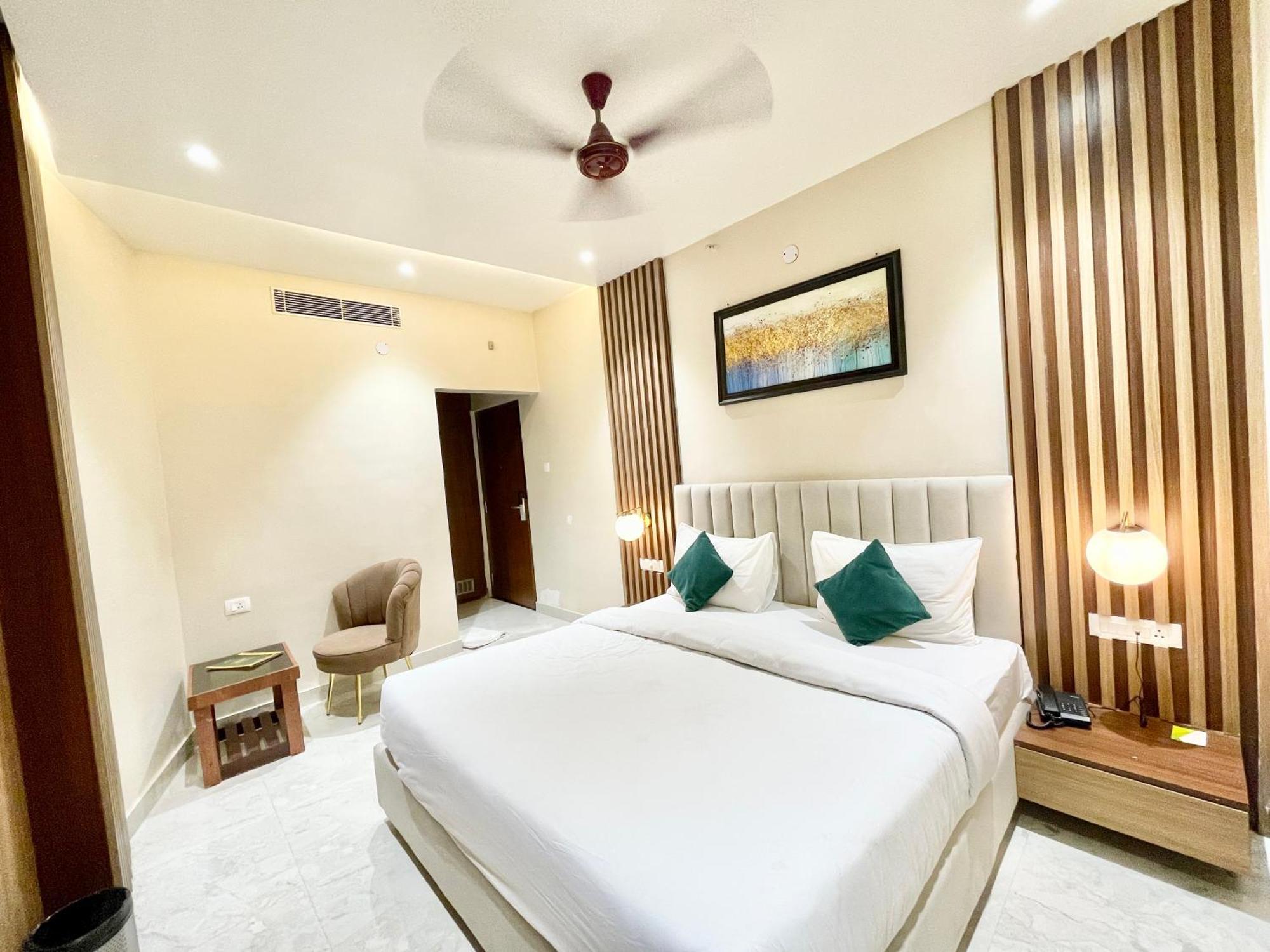 Vedangam ! - Foreigner's Choice ! Fully Air-conditioned With Parking Availability, Near Kashi Vishwanath Temple, And Ganga Ghat 2 4* Varanasi