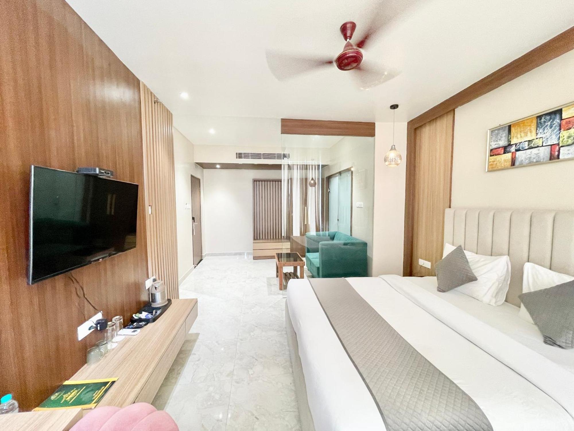 Vedangam ! - Foreigner's Choice ! Fully Air-conditioned With Parking Availability, Near Kashi Vishwanath Temple, And Ganga Ghat 2 Varanasi