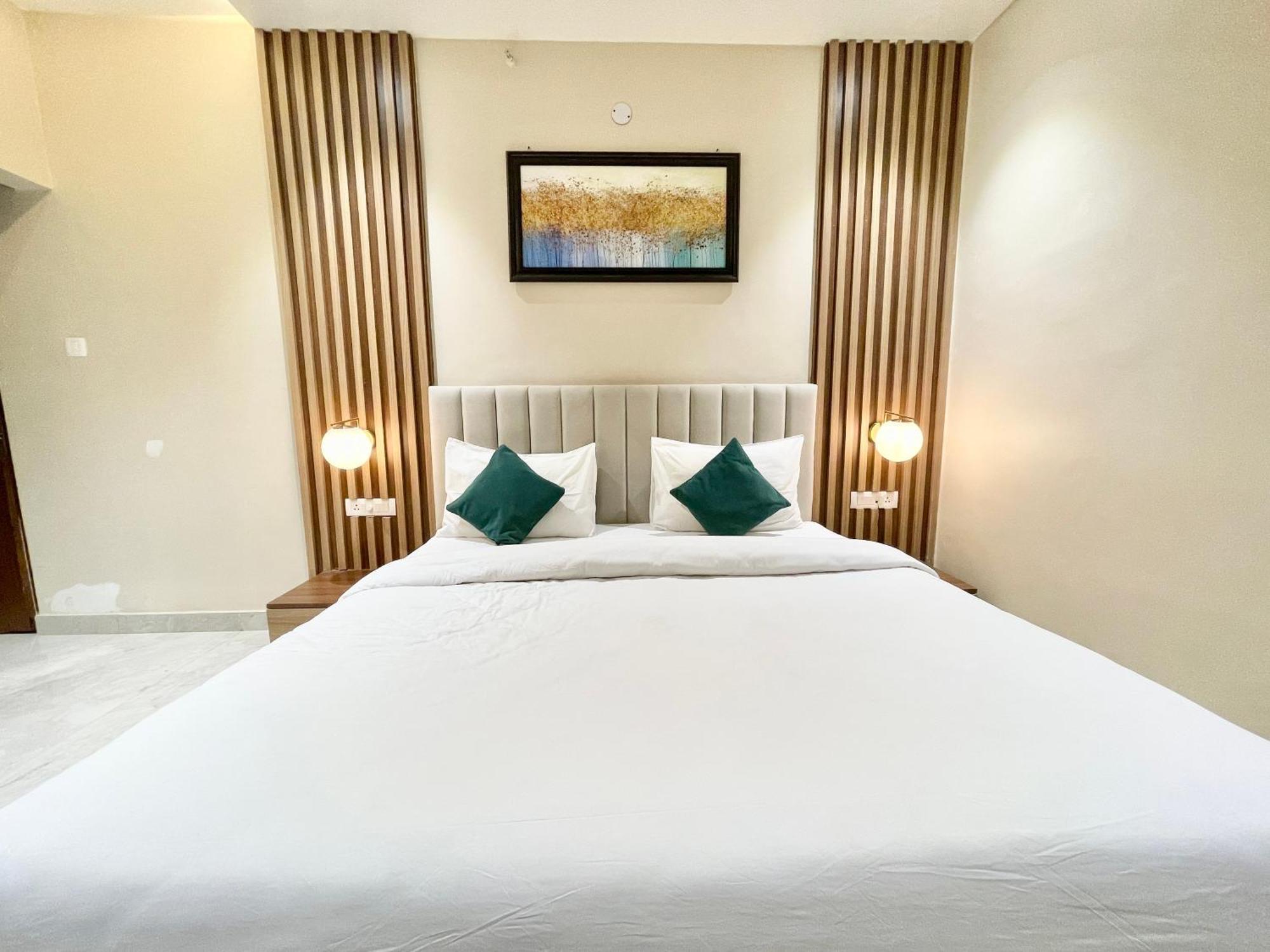 Vedangam ! - Foreigner's Choice ! Fully Air-conditioned With Parking Availability, Near Kashi Vishwanath Temple, And Ganga Ghat 2 Hotel Varanasi