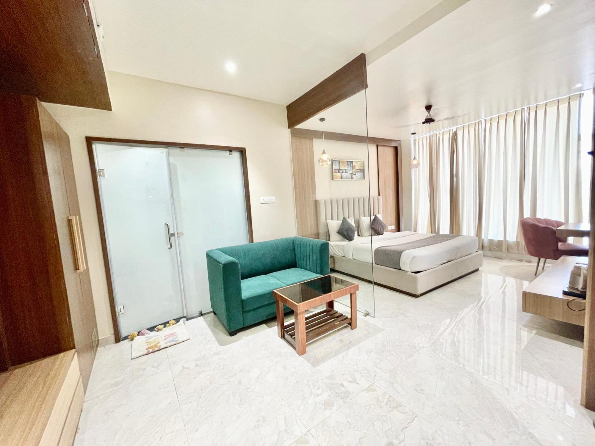 Vedangam ! - Foreigner's Choice ! Fully Air-conditioned With Parking Availability, Near Kashi Vishwanath Temple, And Ganga Ghat 2 Hotel Varanasi