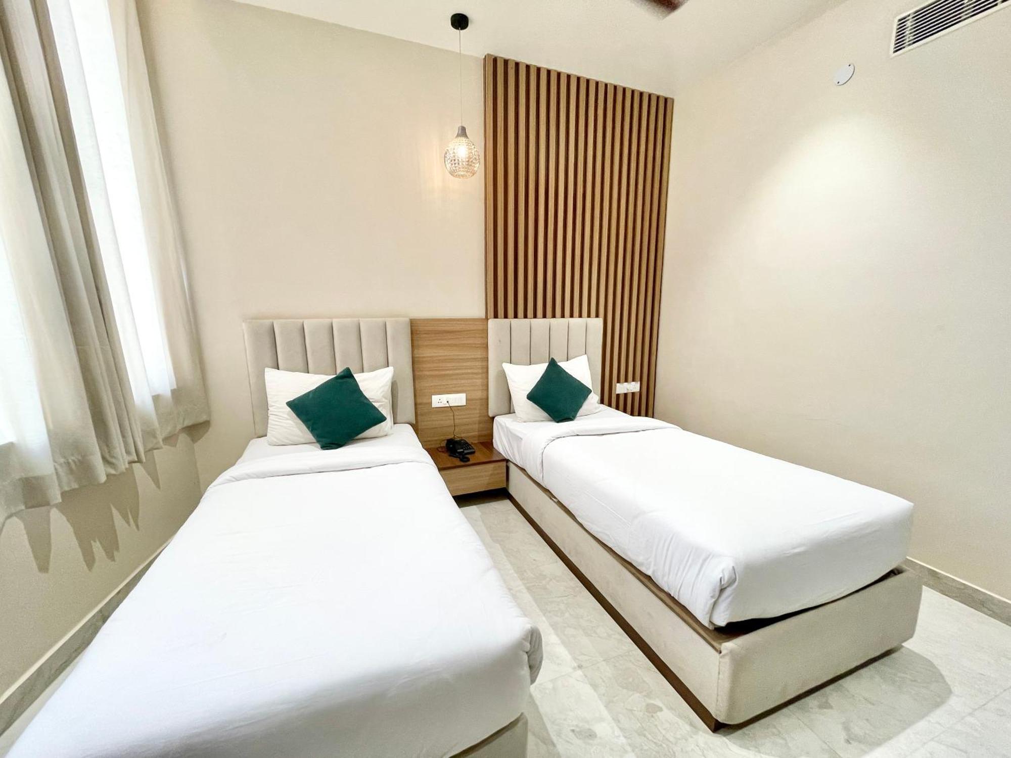 Vedangam ! - Foreigner's Choice ! Fully Air-conditioned With Parking Availability, Near Kashi Vishwanath Temple, And Ganga Ghat 2 4* Varanasi