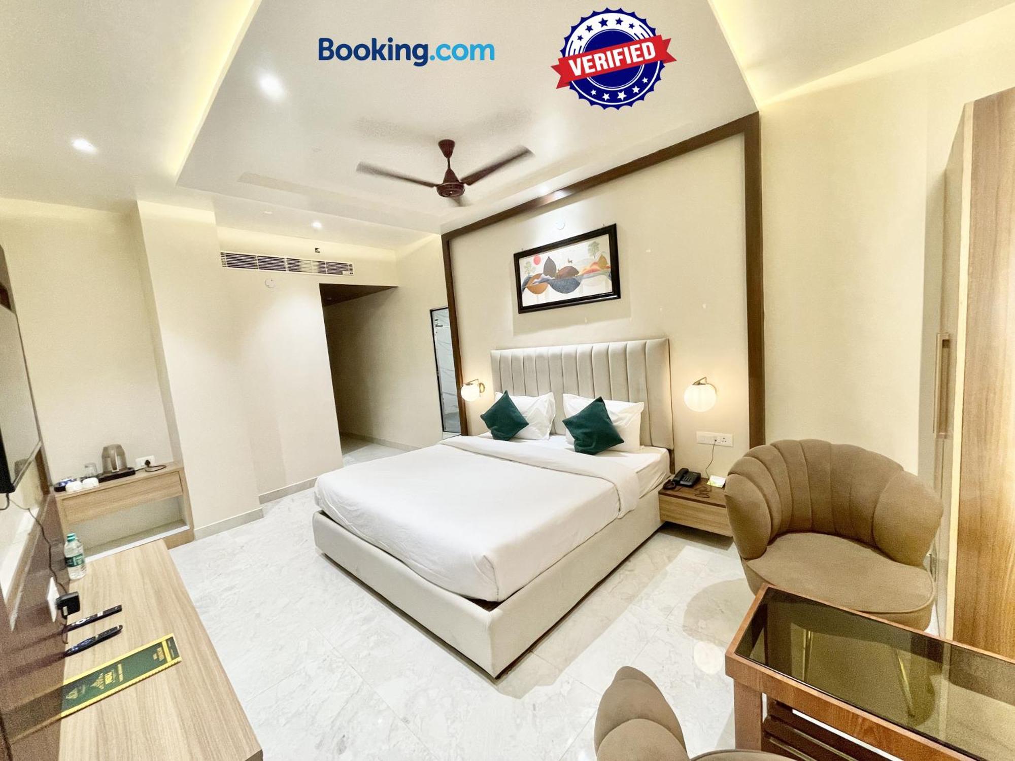 Hotel Vedangam ! - Foreigner's Choice ! Fully Air-conditioned With Parking Availability, Near Kashi Vishwanath Temple, And Ganga Ghat 2