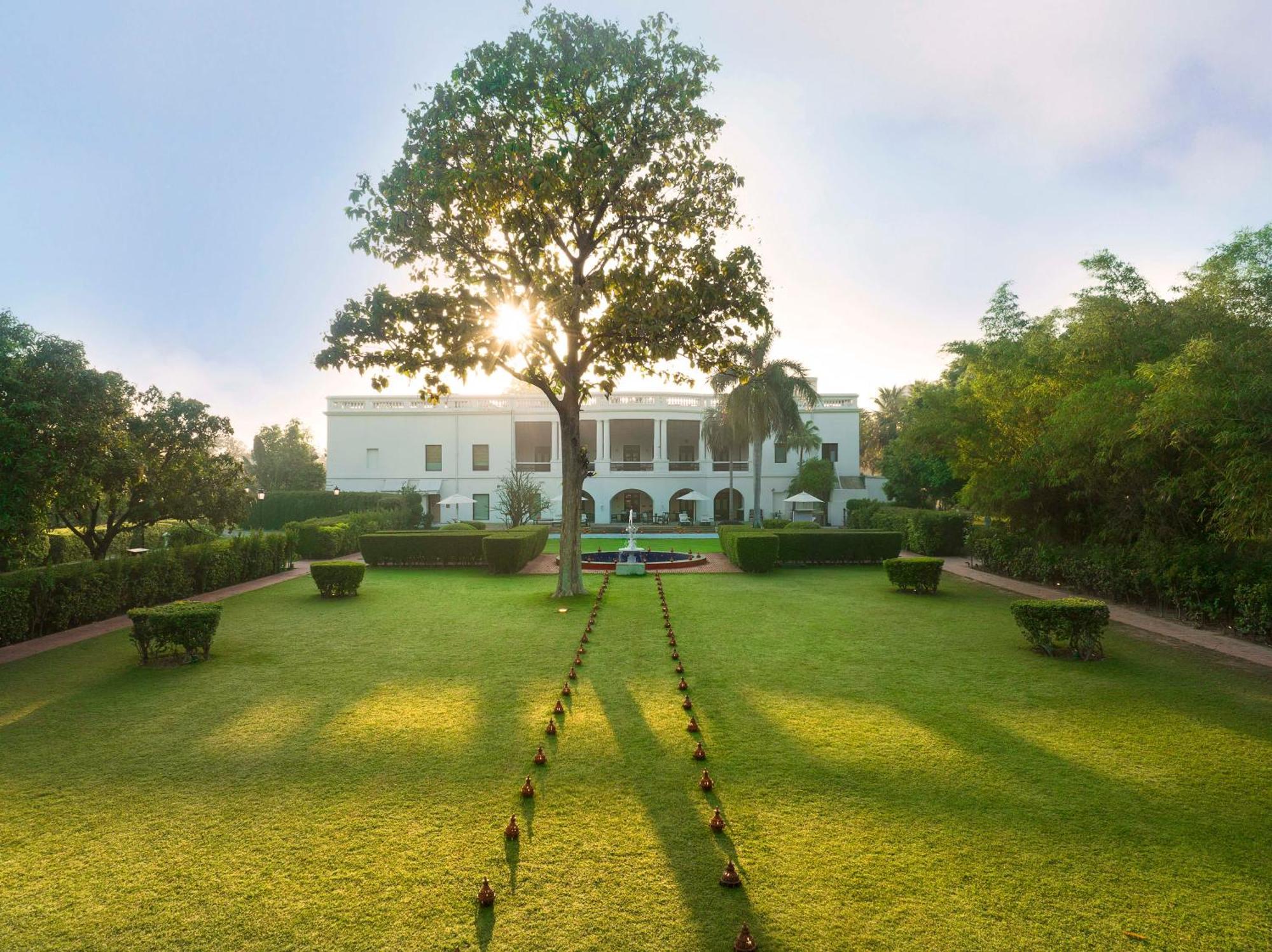 Hotel Taj Nadesar Palace