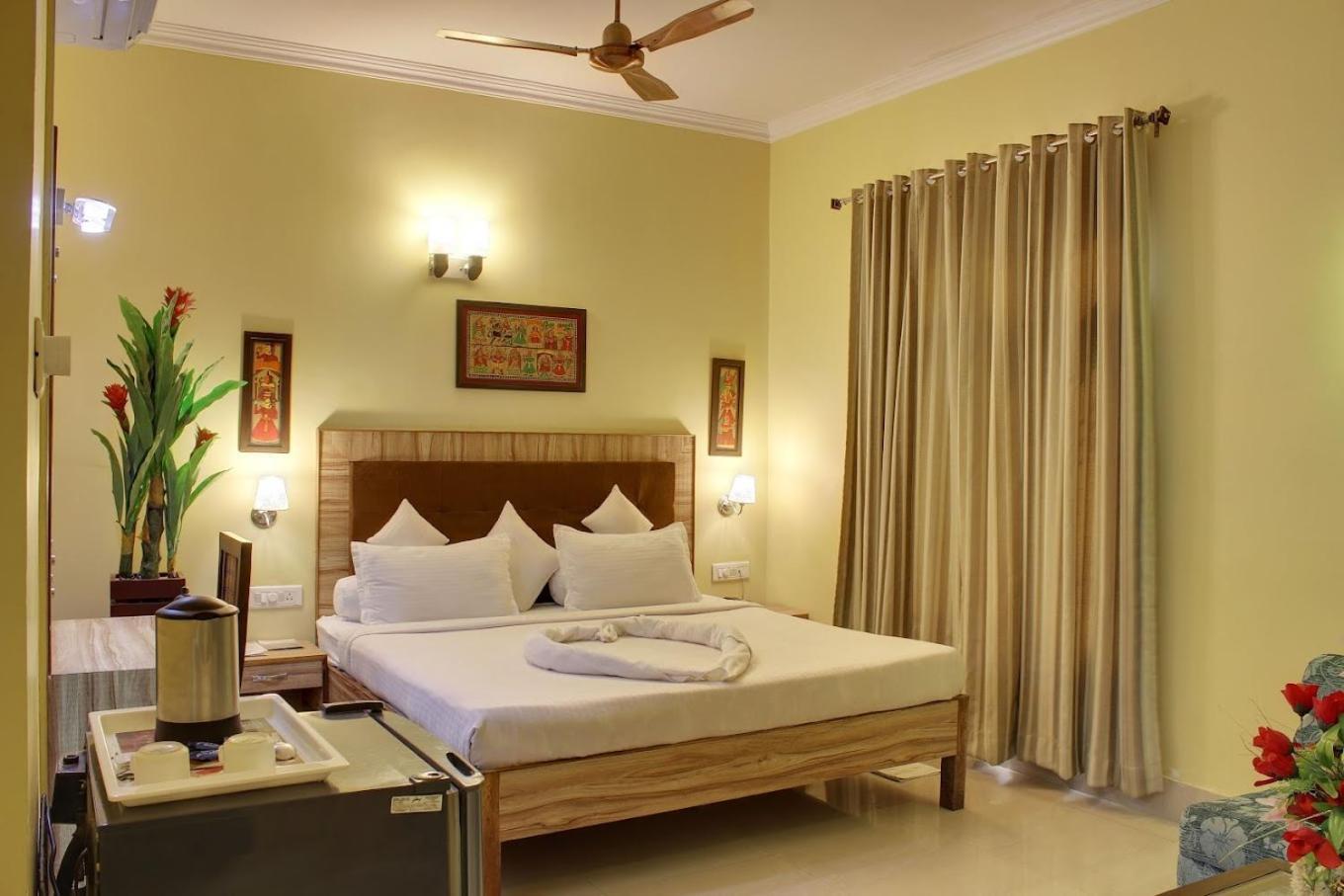 Hotel Hvh Kashi Vishwanath - 400 Meters From Kashi Vishwanath Temple & Ganga Aarti Ghat