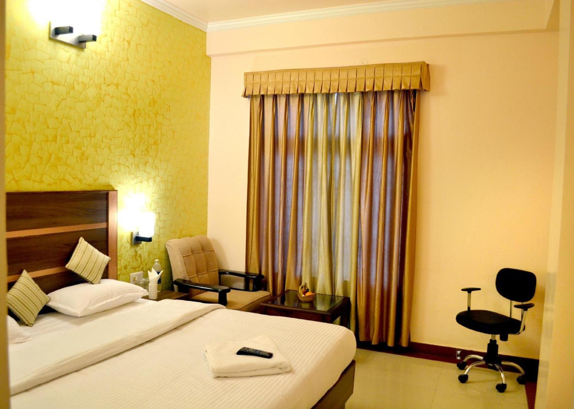 Hotel Hvh Kashi Vishwanath - 400 Meters From Kashi Vishwanath Temple & Ganga Aarti Ghat