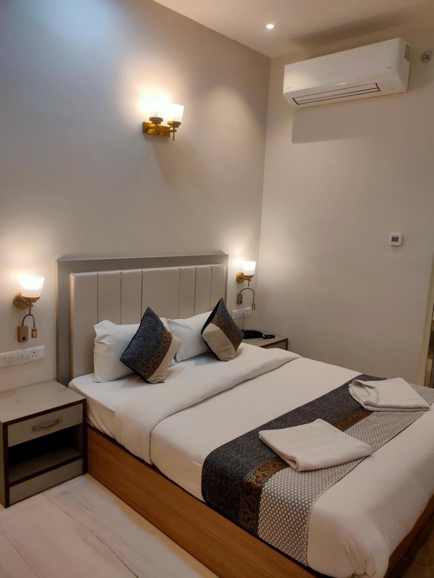 Hvh Kashi Vishwanath - 400 Meters From Kashi Vishwanath Temple & Ganga Aarti Ghat 3*