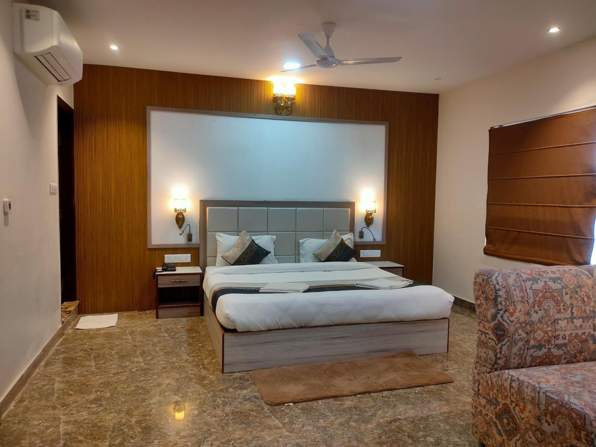 Hvh Kashi Vishwanath - 400 Meters From Kashi Vishwanath Temple & Ganga Aarti Ghat