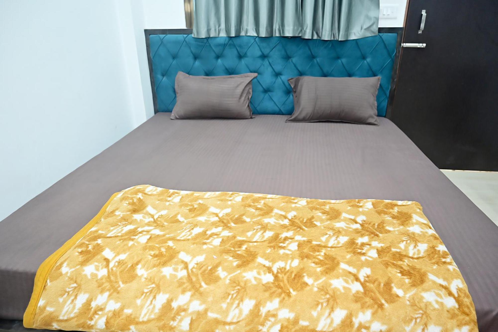 Guest house Omisha Varanasi