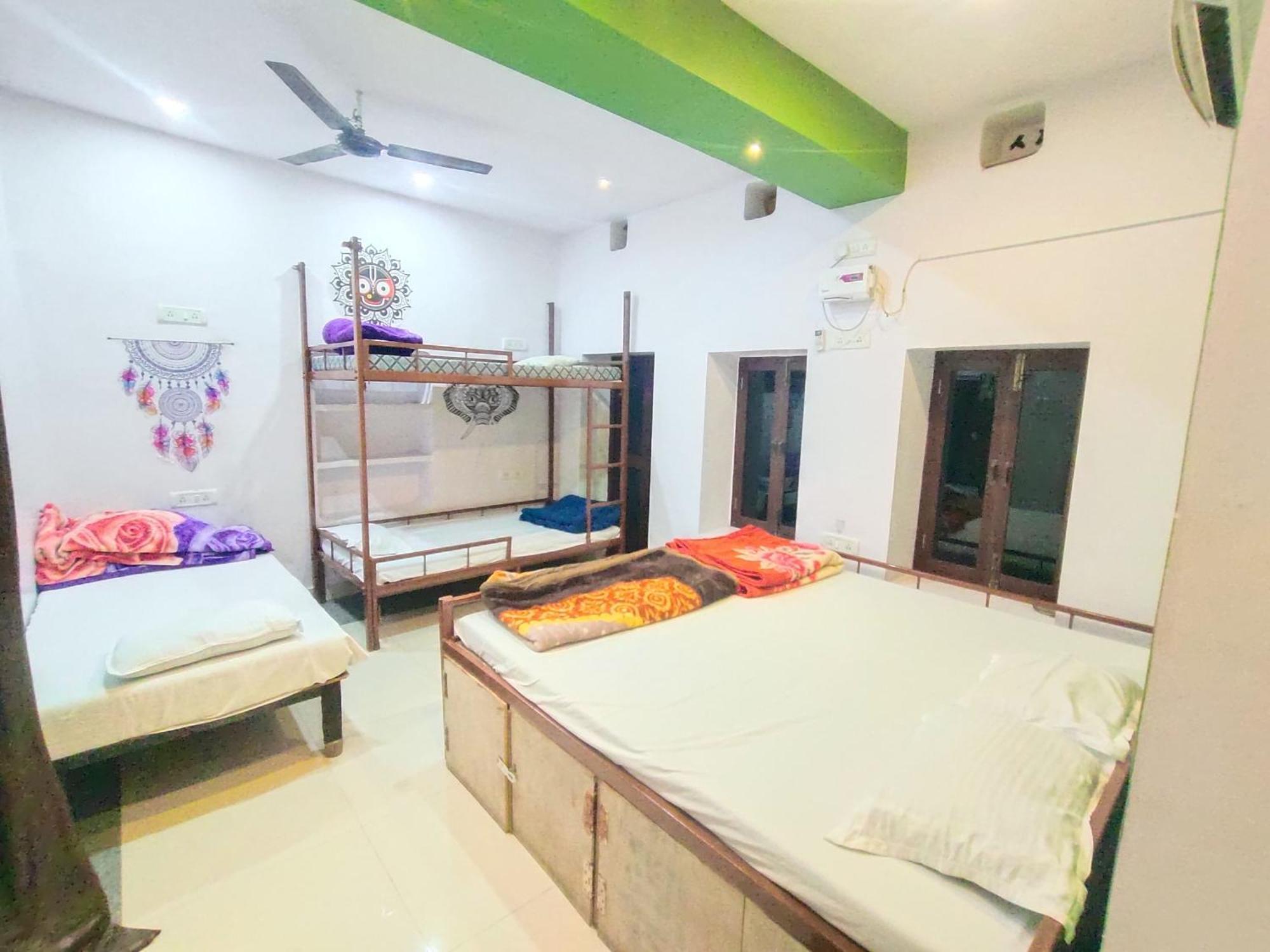 Hotel Banaras Paying Guest House Varanasi