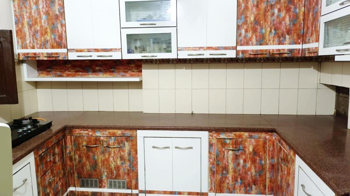 Raahi Luxury Near Kashi Vishwanath Varanasi