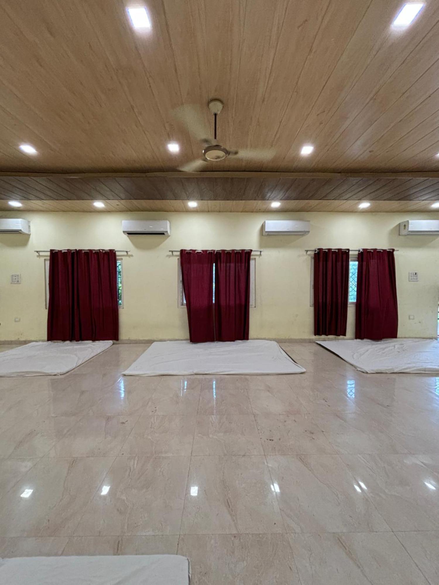 Apartment Ganesh Mandapam Varanasi