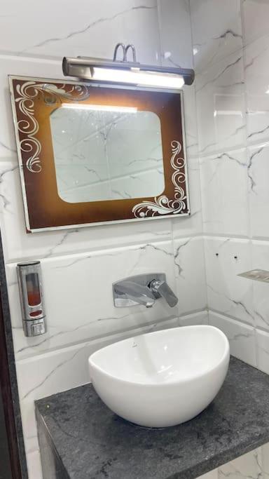 Villa Raahi Luxury Near Kashi Vishwanath *