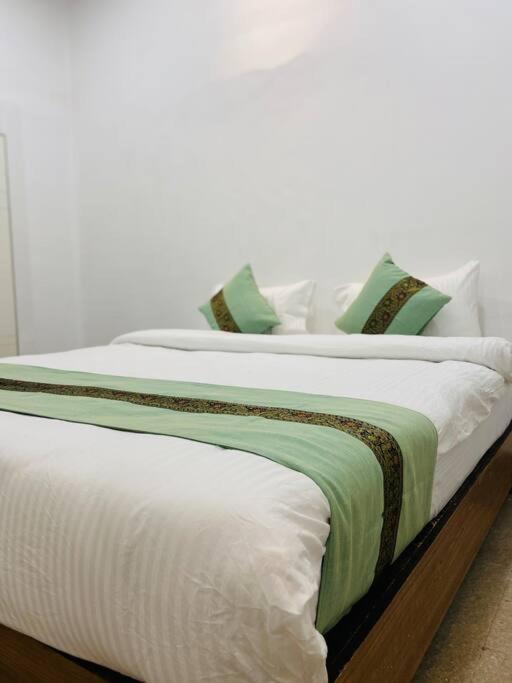 Villa Raahi Luxury Near Kashi Vishwanath *