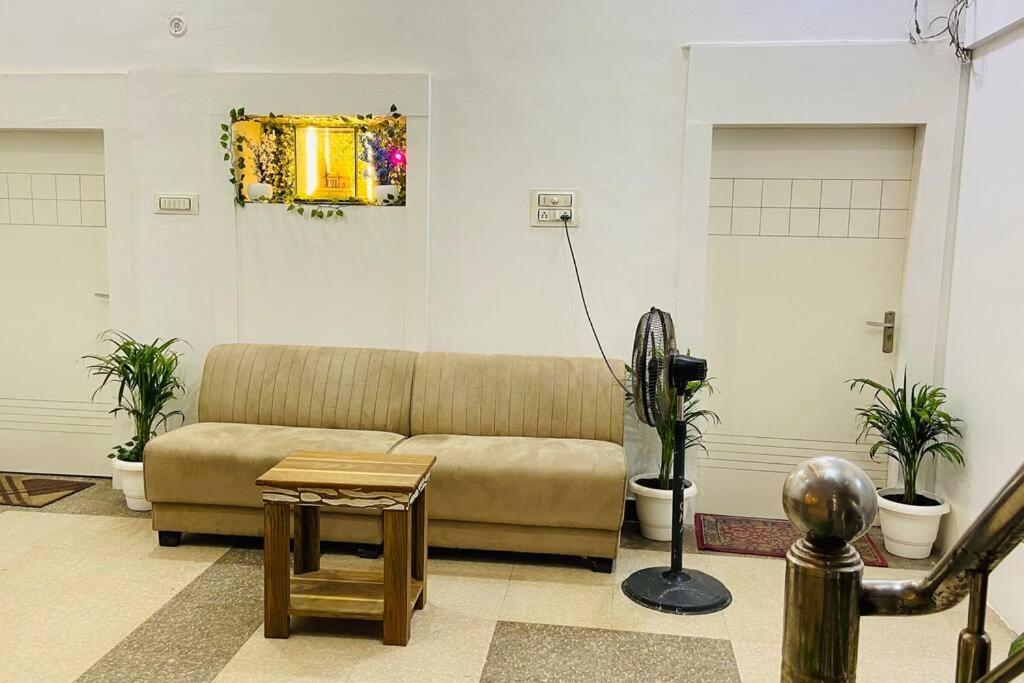 Raahi Luxury Near Kashi Vishwanath Villa *