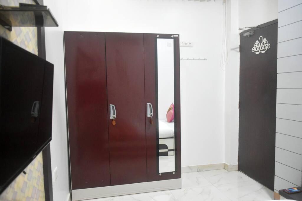 Raahi Luxury Near Kashi Vishwanath *